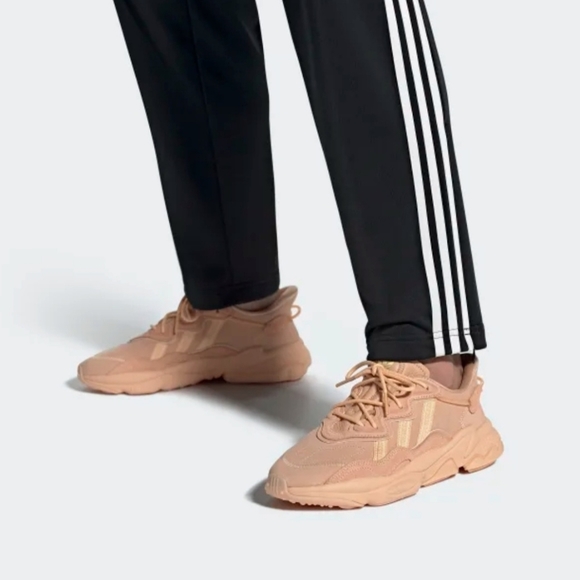 ADIDAS Men's Originals OZWEEGO Glow Orange FZ1962 Size 12 - Picture 2 of 14